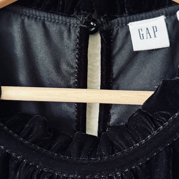 Gap Size XS Velveteen Top Ruffle Neckline Sleeve cuffs Keyhole Back Whimsigoth - Picture 4 of 16